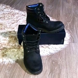 Timberland 6 inch Premium Waterproof Nubuck Boots
